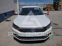 2018 Volkswagen Passat photo