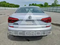 2018 Volkswagen Passat фото