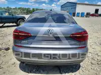 2018 Volkswagen Passat photo
