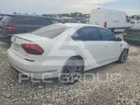 2018 Volkswagen Passat photo