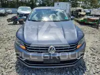 2018 Volkswagen Passat photo