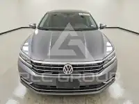 2018 Volkswagen Passat photo