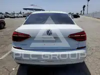 2018 Volkswagen Passat photo
