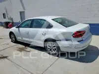 2018 Volkswagen Passat photo