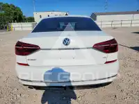 2018 Volkswagen Passat фото