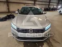 2018 Volkswagen Passat фото