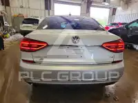 2018 Volkswagen Passat фото