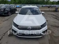 2018 Volkswagen Passat photo
