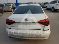 2018 Volkswagen Passat photo