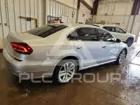 2018 Volkswagen Passat фото