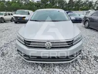 2018 Volkswagen Passat фото