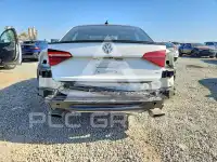 2018 Volkswagen Passat photo
