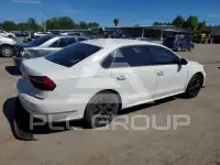 2018 Volkswagen Passat photo