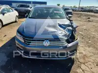 2018 Volkswagen Passat photo