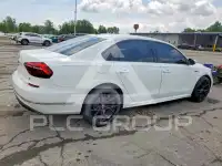 2018 Volkswagen Passat photo