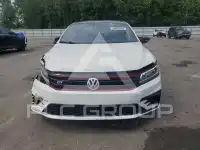 2018 Volkswagen Passat photo