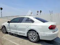 2018 Volkswagen Passat photo