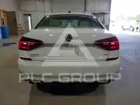 2018 Volkswagen Passat фото