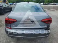 2018 Volkswagen Passat фото