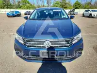 2018 Volkswagen Passat фото