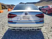 2018 Volkswagen Passat фото