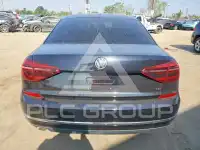 2018 Volkswagen Passat фото