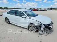 2018 Volkswagen Passat photo
