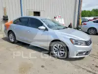 2018 Volkswagen Passat photo