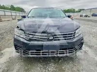 2018 Volkswagen Passat фото