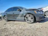 2018 Volkswagen Passat фото