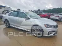 2018 Volkswagen Passat фото