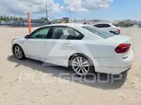 2018 Volkswagen Passat photo