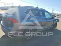 2018 Volkswagen Tiguan photo