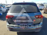 2018 Volkswagen Tiguan photo