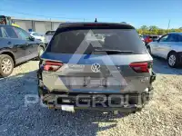 2018 Volkswagen Tiguan photo