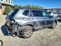 2018 Volkswagen Tiguan photo