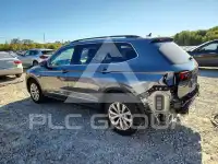 2018 Volkswagen Tiguan photo