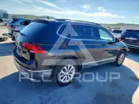 2018 Volkswagen Tiguan photo