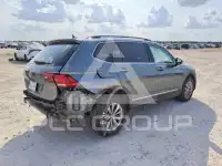 2018 Volkswagen Tiguan photo