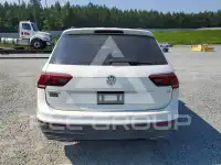 2018 Volkswagen Tiguan photo