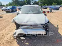 2018 Volkswagen Tiguan photo