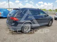 2018 Volkswagen Tiguan photo