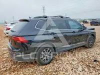 2018 Volkswagen Tiguan photo