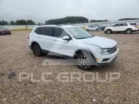 2018 Volkswagen Tiguan photo