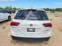 2018 Volkswagen Tiguan photo