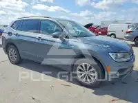 2018 Volkswagen Tiguan photo