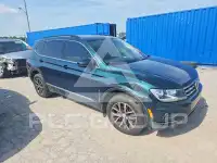 2018 Volkswagen Tiguan photo