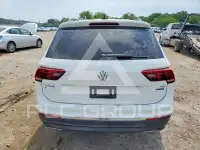 2018 Volkswagen Tiguan photo