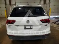 2018 Volkswagen Tiguan photo