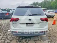 2018 Volkswagen Tiguan photo